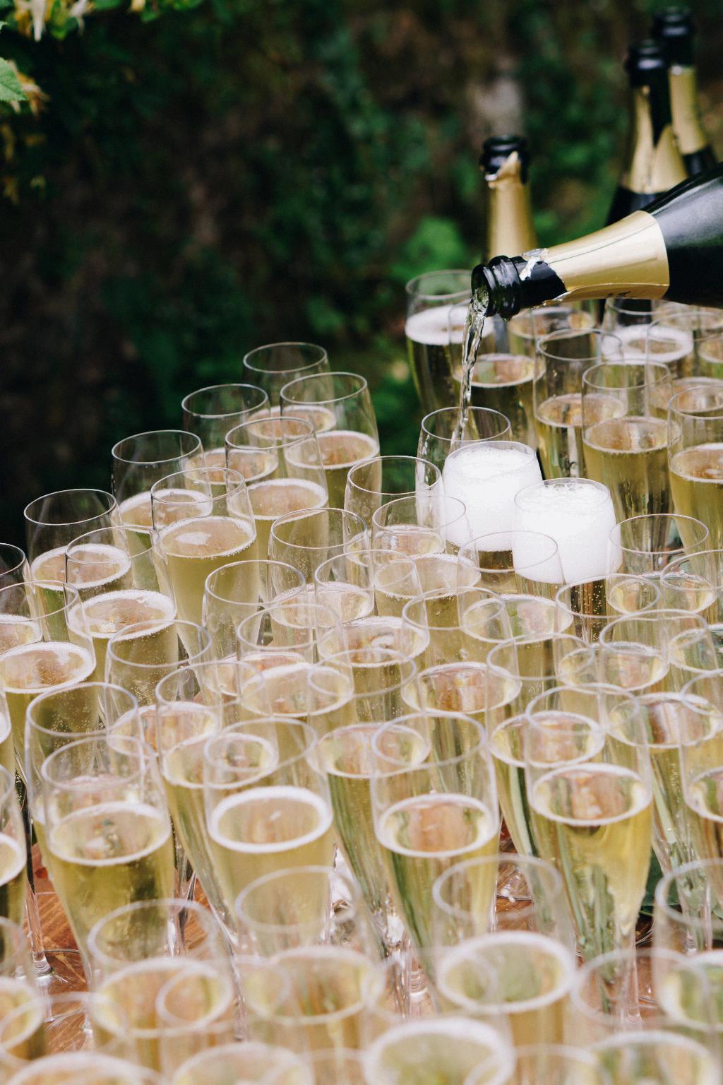 How Big Is Costco Cooks Champagne?
