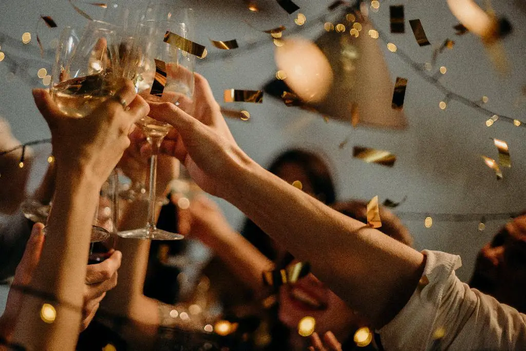 How Many Ounces Is A Champagne Flute?
