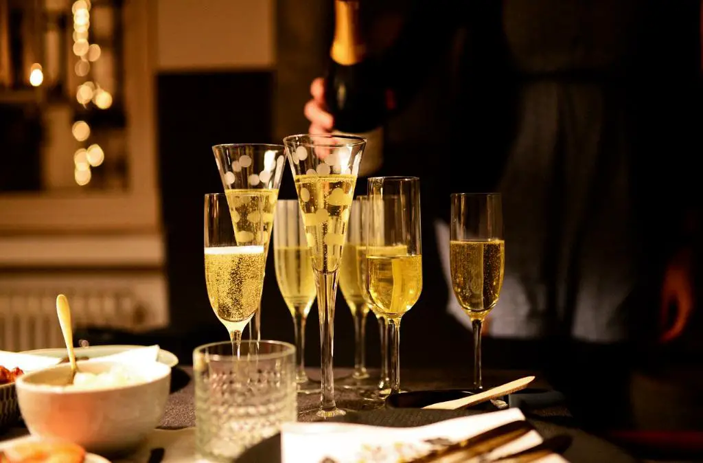 What Perfume Smells Like Champagne Toast?