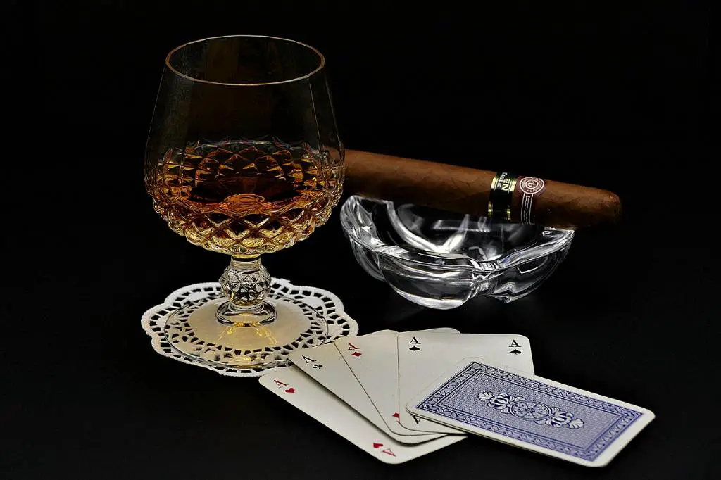 What Colors Go Best With Cognac?