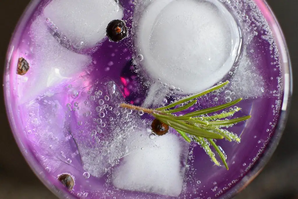 How Do You Score A Knock In Gin Rummy?