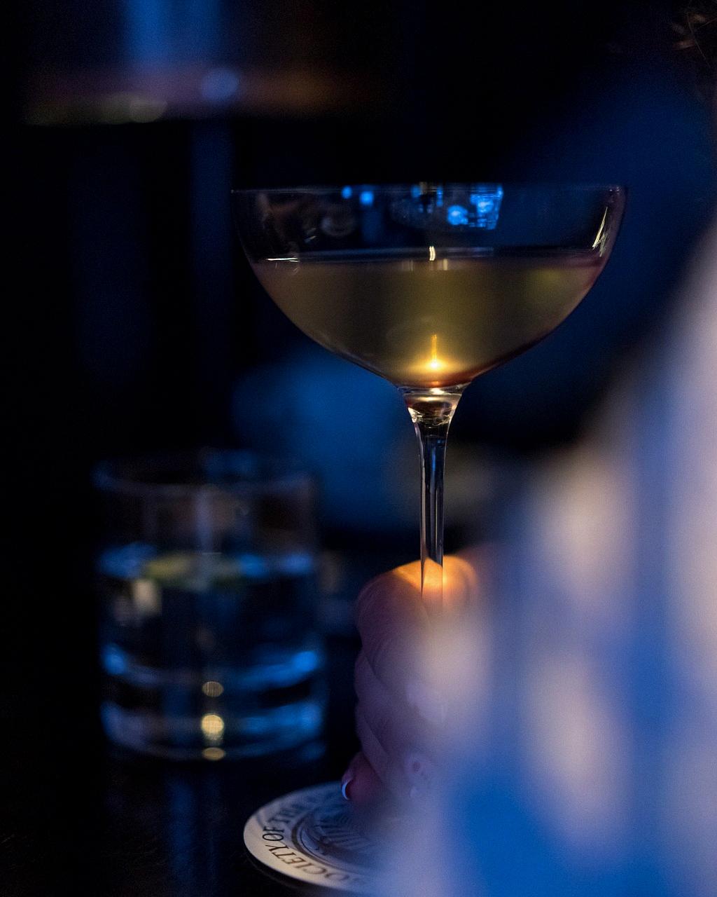 What Is The Difference Between Tom Collins And Gimlet Gin? [2024]