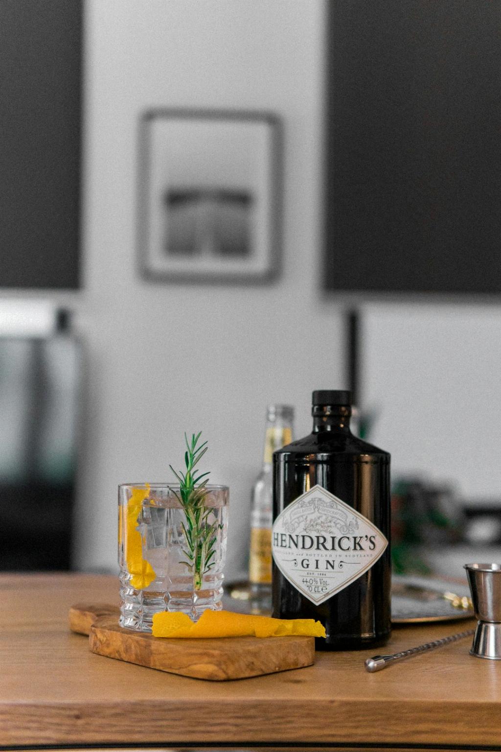 What Do You Mix Sugar Plum Gin With?