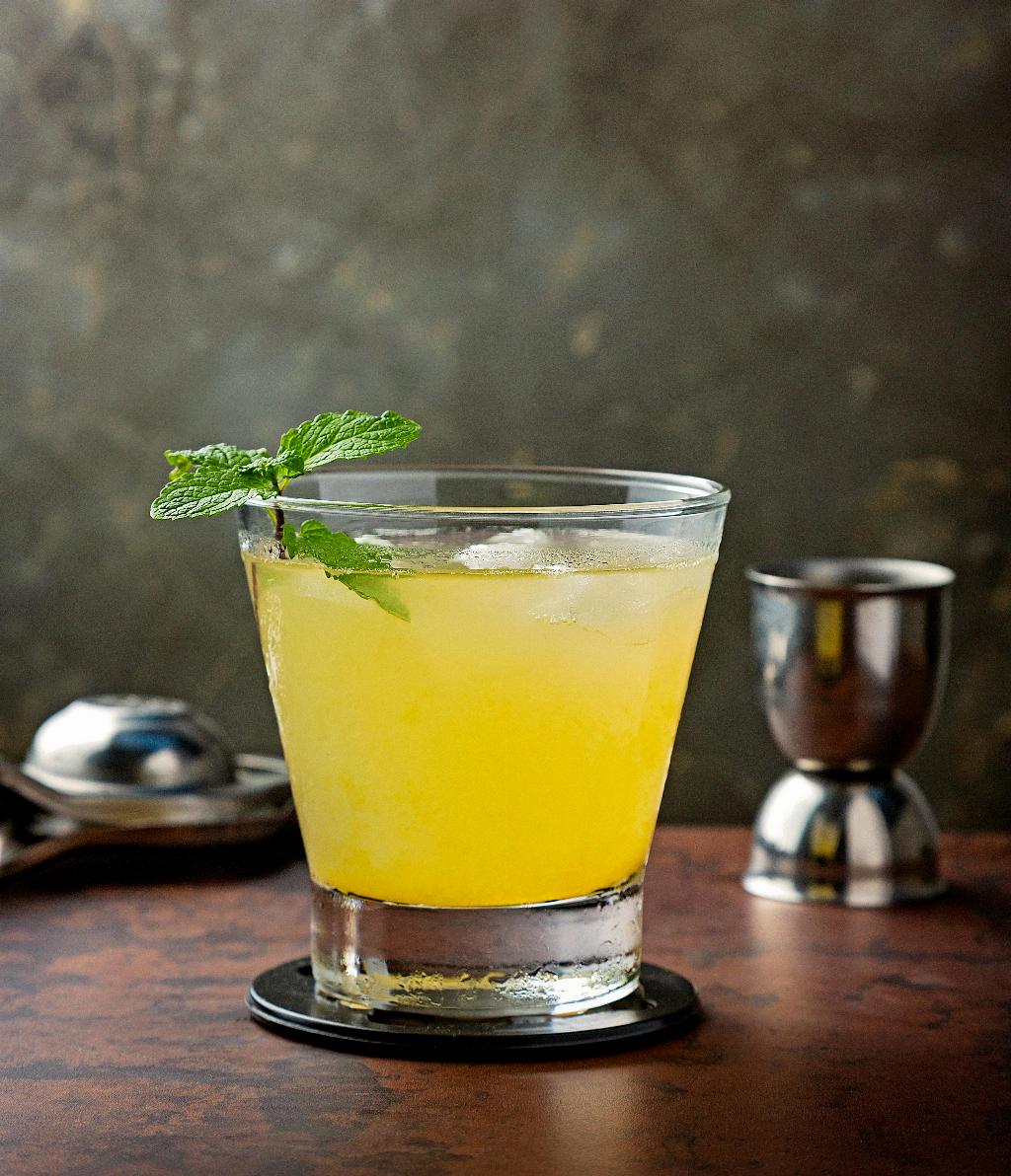 What Is The Difference Between Aperitif And Digestif Liqueur? [2024]