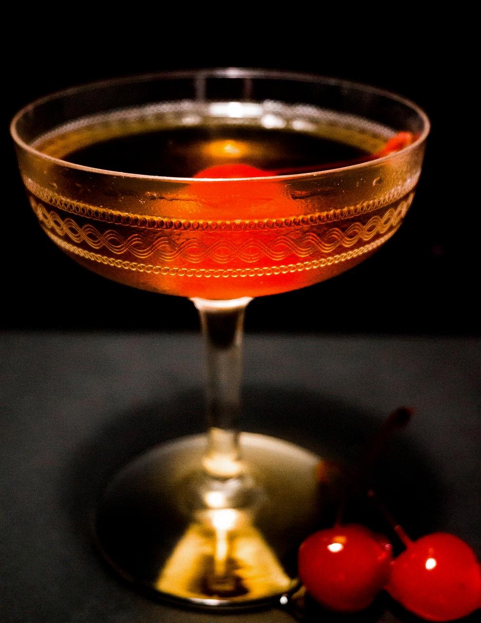 What Is The Difference Between Dry And Bianco Martinis?