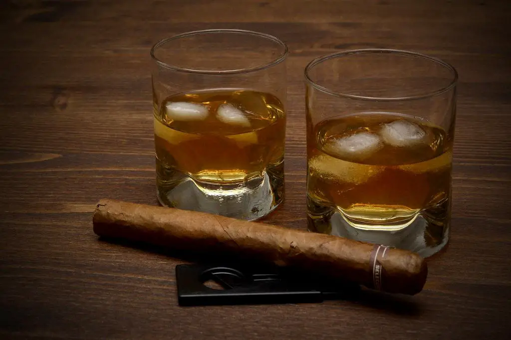 What Mixes Good With Dusse?