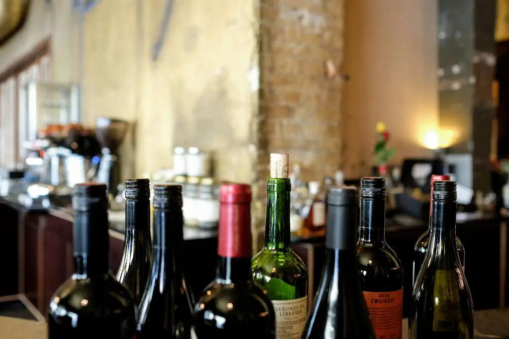 Can You Use Resin On Wine Glasses?