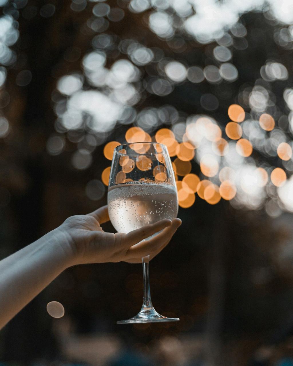 Where is the best ice wine in the world?||Now, Canada is the world's ice wine superstar and largest producer, making more ice wine than all other countries combined. Niagara (pictured above) remains the biggest ice wine region in Canada, although it's produced in wineries across the country.
