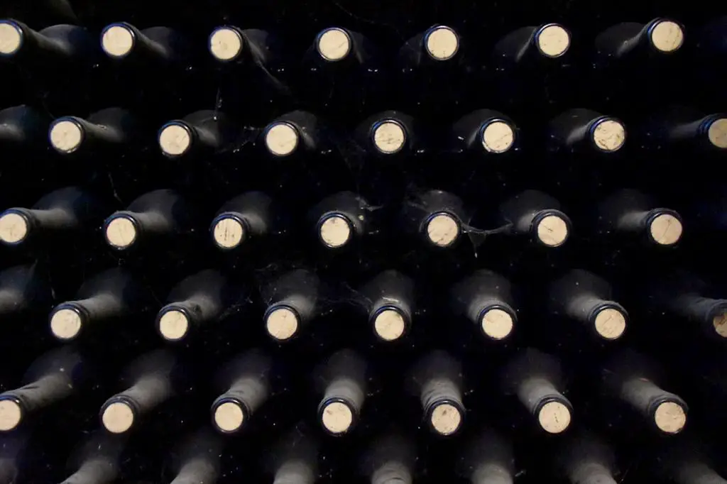How Many Servings Are In A 750mL Bottle Of Wine?