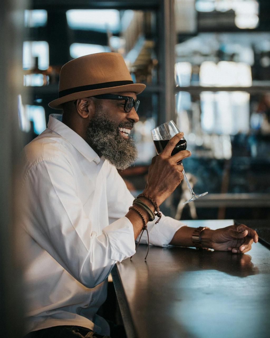 How Many Calories Are In An 8 Oz Glass Of White Wine?
